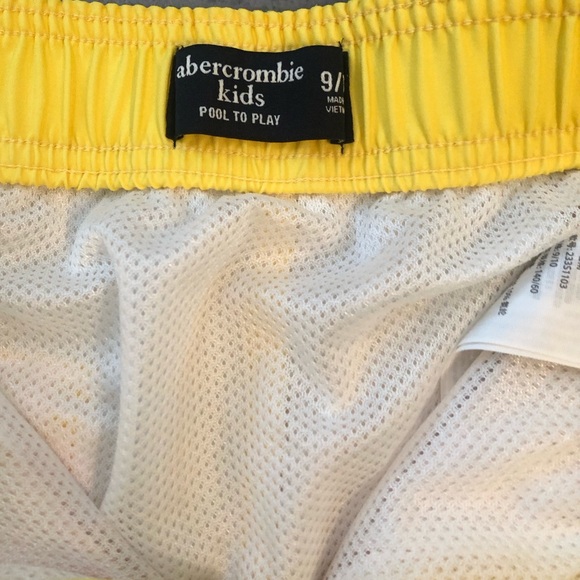 Abercrombie boys Swim - Picture 3 of 6